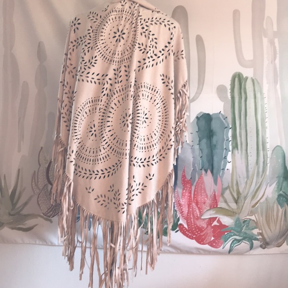 Fringed faux suede shawl - Picture 2 of 3